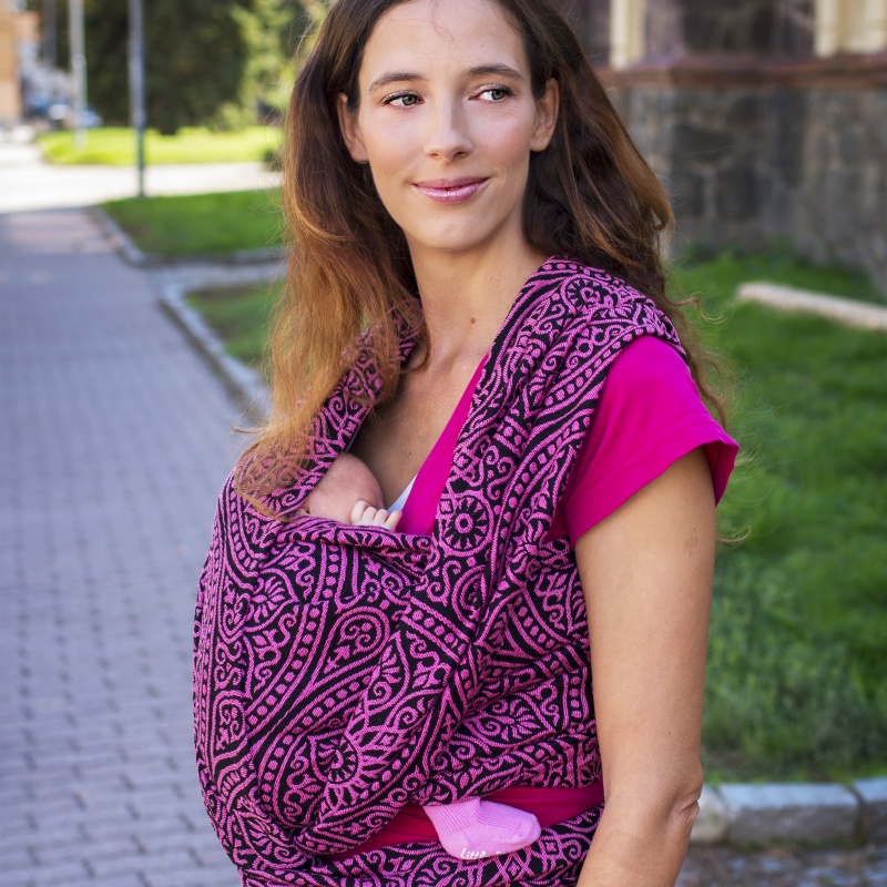 Moisha Florentine Caroline